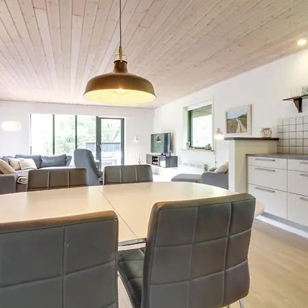 Gunkil - 800m From The Sea By Interhome Blavand