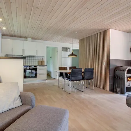 Gunkil - 800m From The Sea By Interhome *